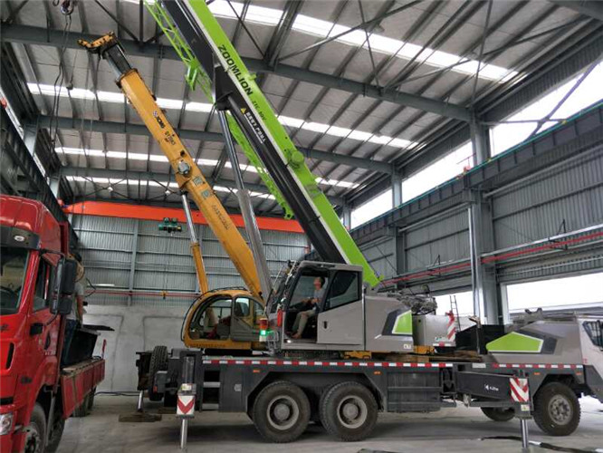 苍南县高空车出租需要注意哪些安全事项？